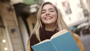 Tips to Succeed in an Online Course by Jesscica